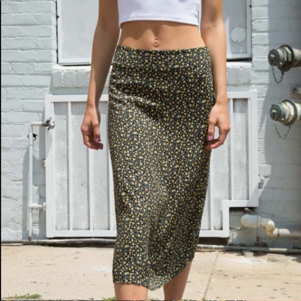 Brandy Melville Phoebe skirt